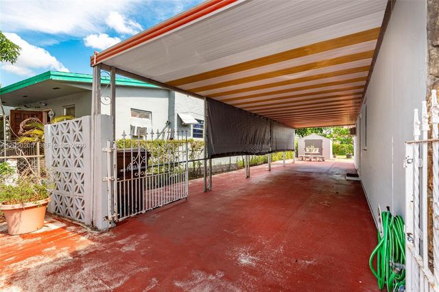 271 E 17th Street, Hialeah, FL 33010