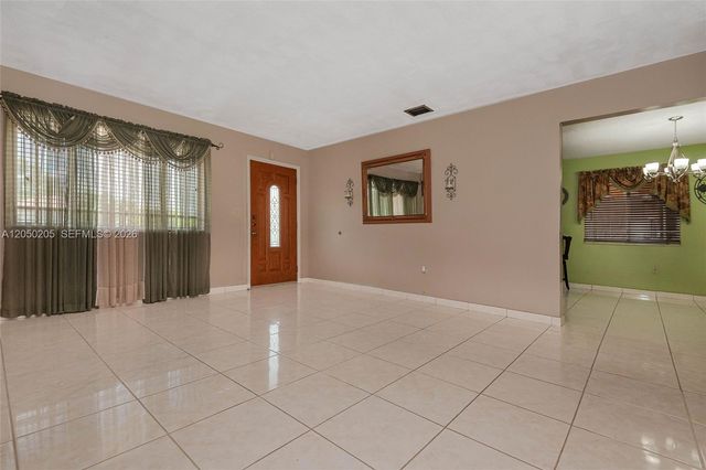 271 E 17th Street, Hialeah, FL 33010