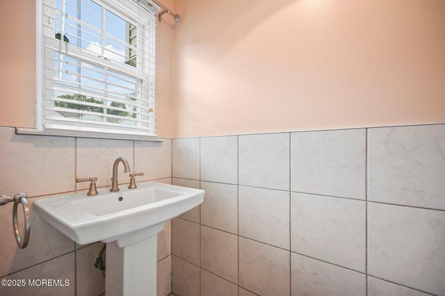 835 Darlington Drive, Old Bridge, NJ 08857