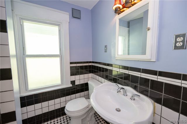 418 Lisbon Avenue, Buffalo, NY 14215