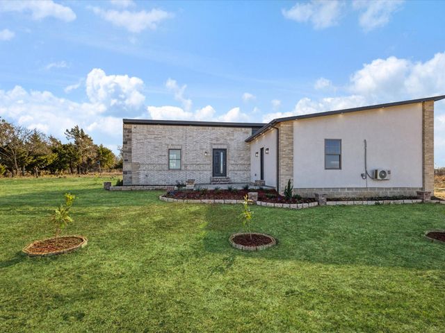 2761 Vz County Road 3417, Wills Point, TX 75169