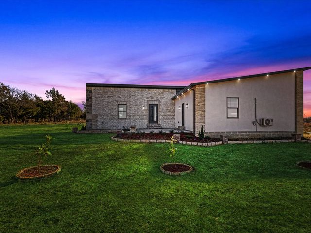 2761 Vz County Road 3417, Wills Point, TX 75169