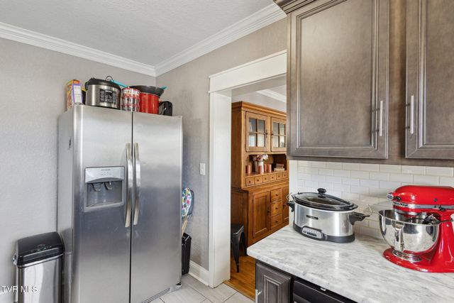 800 Oakdale Road, Kingsport, TN 37664