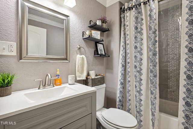 800 Oakdale Road, Kingsport, TN 37664