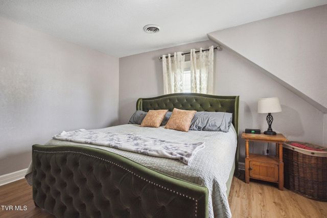 800 Oakdale Road, Kingsport, TN 37664