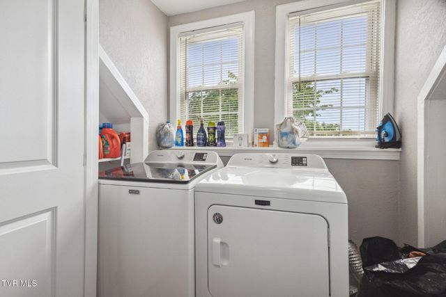 800 Oakdale Road, Kingsport, TN 37664