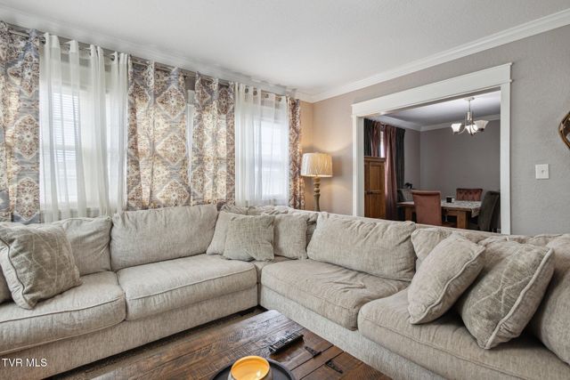 800 Oakdale Road, Kingsport, TN 37664