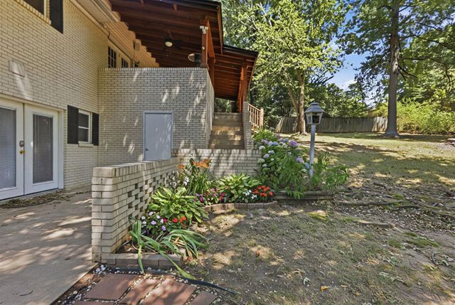 6 Lorna Drive, Little Rock, AR 72205