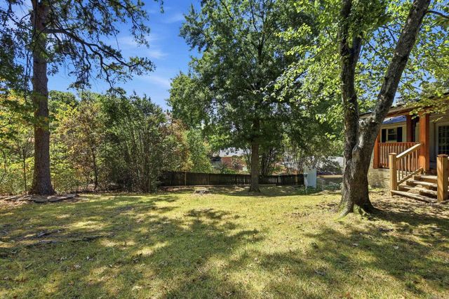 6 Lorna Drive, Little Rock, AR 72205