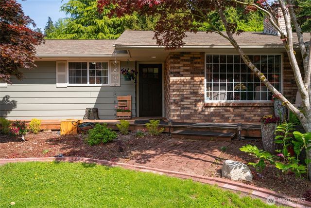 2114 S Cedar Hills Drive, Mount Vernon, WA 98274