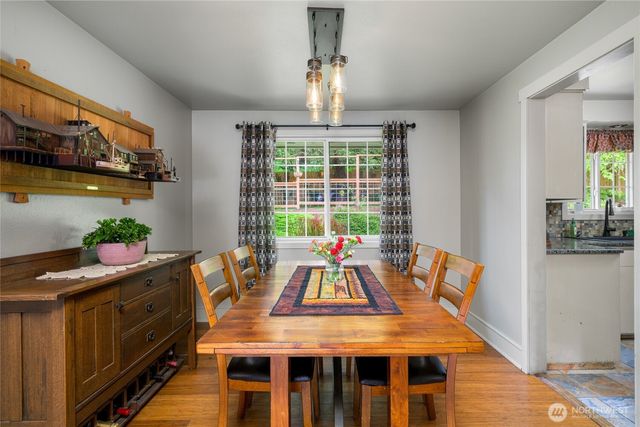 2114 S Cedar Hills Drive, Mount Vernon, WA 98274