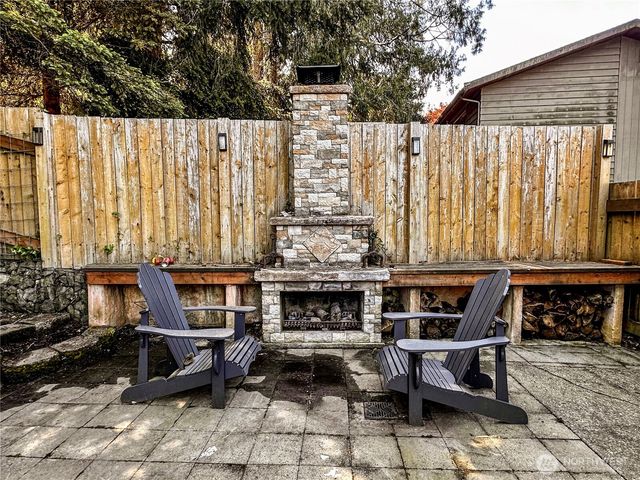 2114 S Cedar Hills Drive, Mount Vernon, WA 98274
