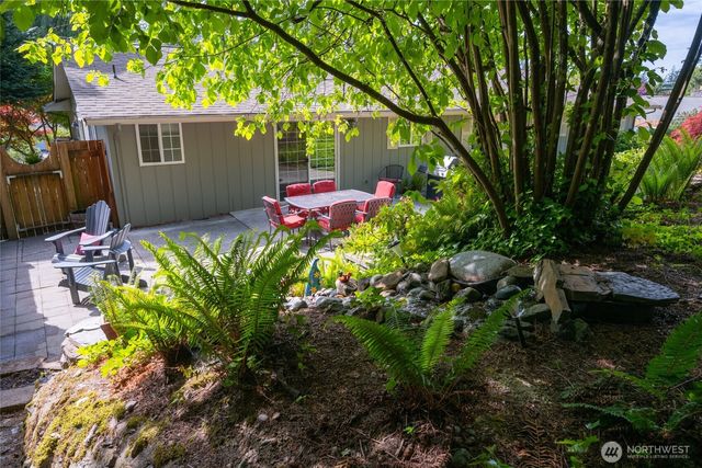 2114 S Cedar Hills Drive, Mount Vernon, WA 98274
