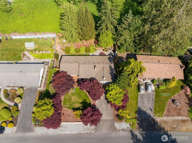 2114 S Cedar Hills Drive, Mount Vernon, WA 98274