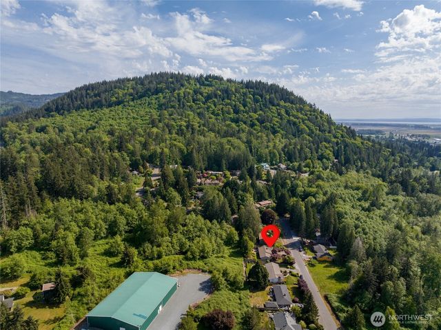2114 S Cedar Hills Drive, Mount Vernon, WA 98274
