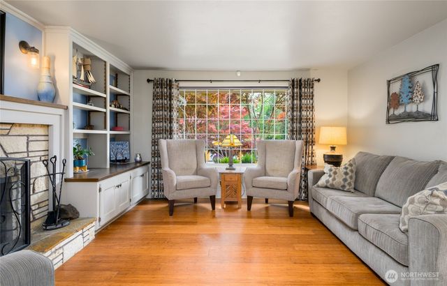 2114 S Cedar Hills Drive, Mount Vernon, WA 98274