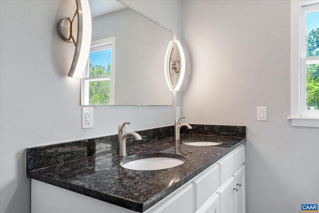 4209 HAWKINS LN, Barboursville, VA 22923