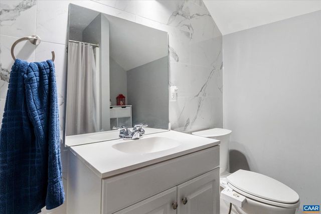 4209 HAWKINS LN, Barboursville, VA 22923