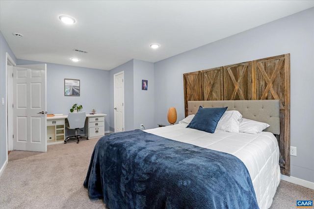 4209 HAWKINS LN, Barboursville, VA 22923