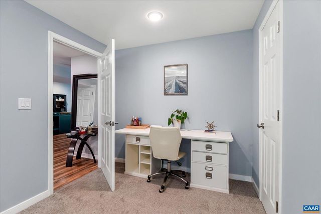 4209 HAWKINS LN, Barboursville, VA 22923