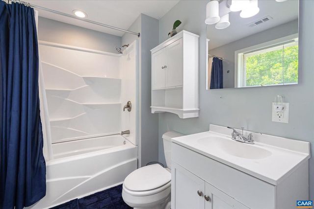 4209 HAWKINS LN, Barboursville, VA 22923
