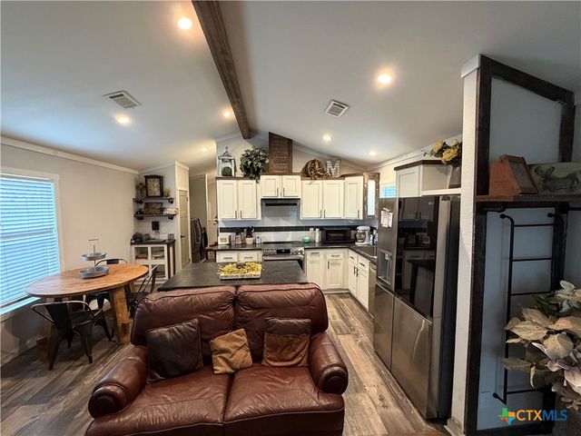 605 Central Boulevard, Bertram, TX 78605