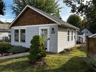 5637 13th Avenue S, Minneapolis, MN 55417