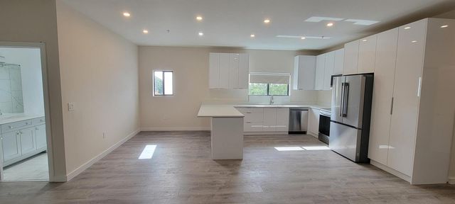 3721 SW 12th Place 3, Fort Lauderdale, FL 33312