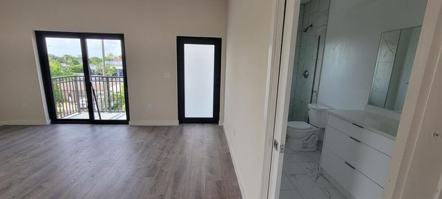 3721 SW 12th Place 3, Fort Lauderdale, FL 33312