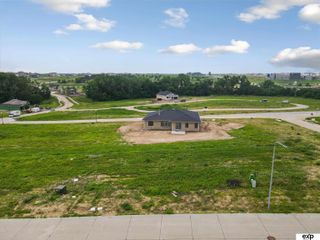 20125 U Street, Omaha, NE 68135