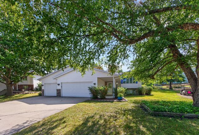 316 11th Street NW, Byron, MN 55920