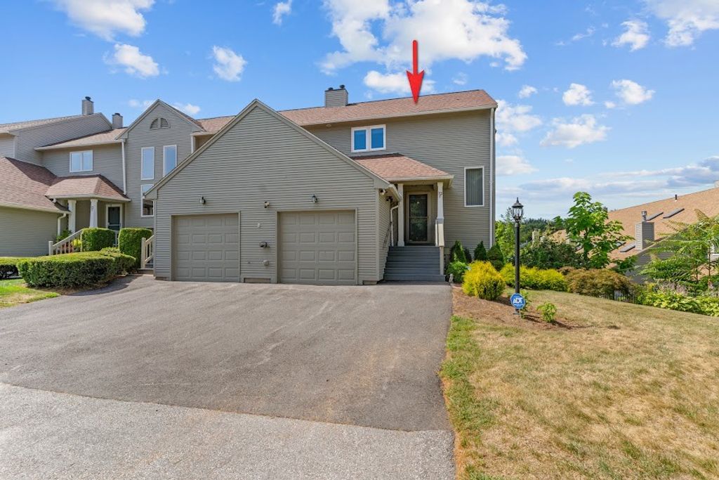 72 Hilltop Drive F, North Providence, RI 02904