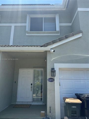 5402 Pointe Villa Dr B, Lighthouse Point, FL 33064