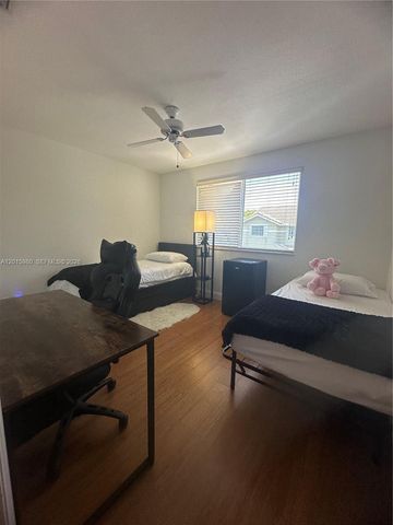 5402 Pointe Villa Dr B, Lighthouse Point, FL 33064