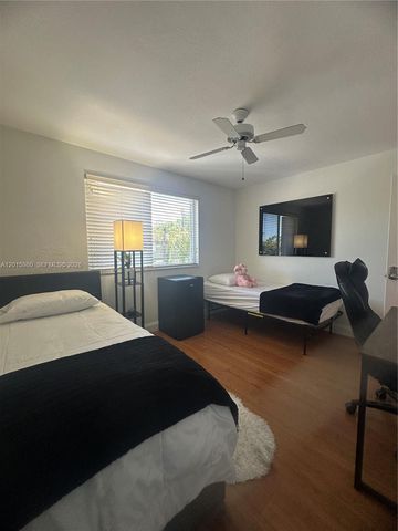 5402 Pointe Villa Dr B, Lighthouse Point, FL 33064