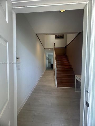 5402 Pointe Villa Dr B, Lighthouse Point, FL 33064