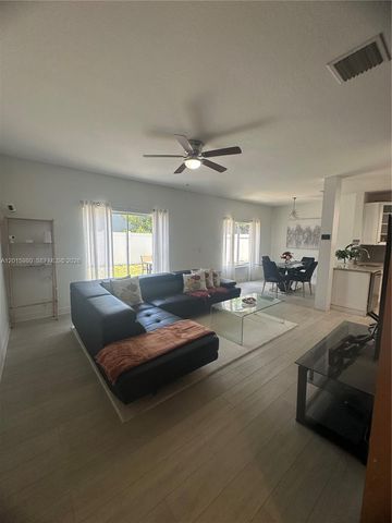 5402 Pointe Villa Dr B, Lighthouse Point, FL 33064