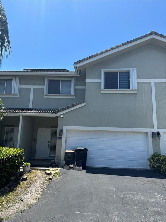 5402 Pointe Villa Dr B, Lighthouse Point, FL 33064