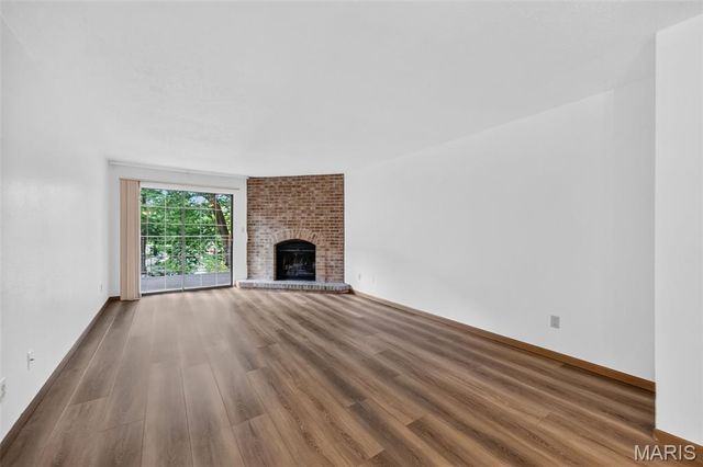 1440 Heritage Landing 201, St Charles, MO 63303