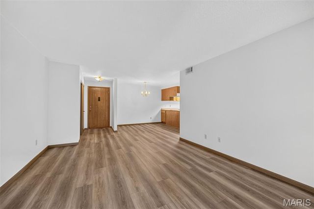 1440 Heritage Landing 201, St Charles, MO 63303