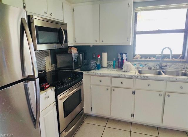 3609 SW 6th PL, Cape Coral, FL 33914