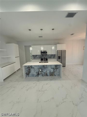 3208 16th AVE SE, Naples, FL 34117