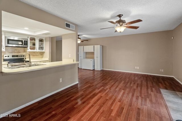 3158 W CELICA Circle W, Phoenix, AZ 85053