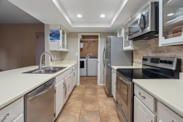 3158 W CELICA Circle W, Phoenix, AZ 85053