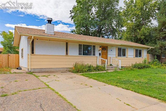 3940 Hollybrook Lane, Pueblo, CO 81005