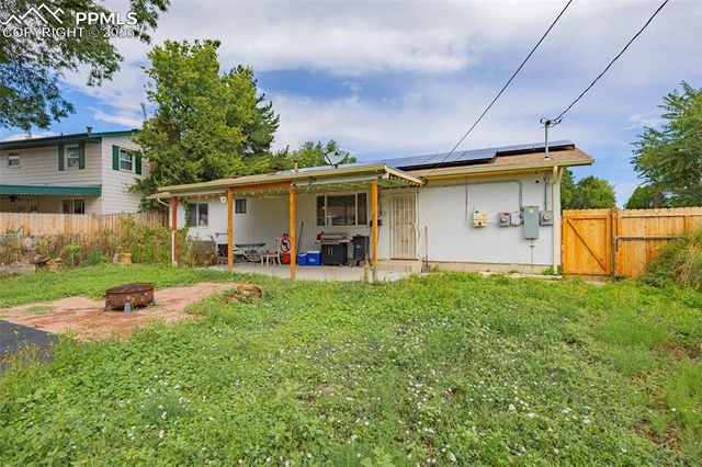 3940 Hollybrook Lane, Pueblo, CO 81005