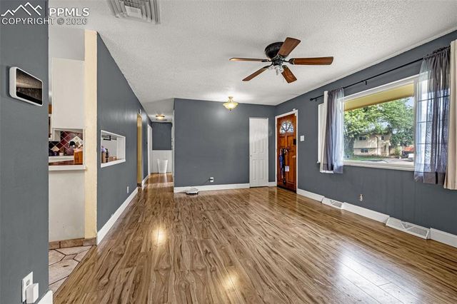 3940 Hollybrook Lane, Pueblo, CO 81005