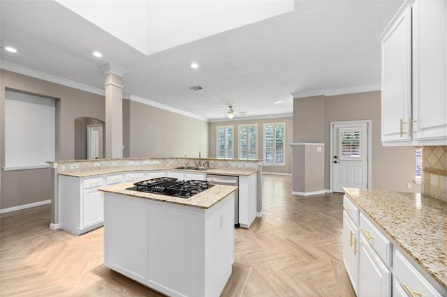 13718 Sherburn Manor Drive, Cypress, TX 77429