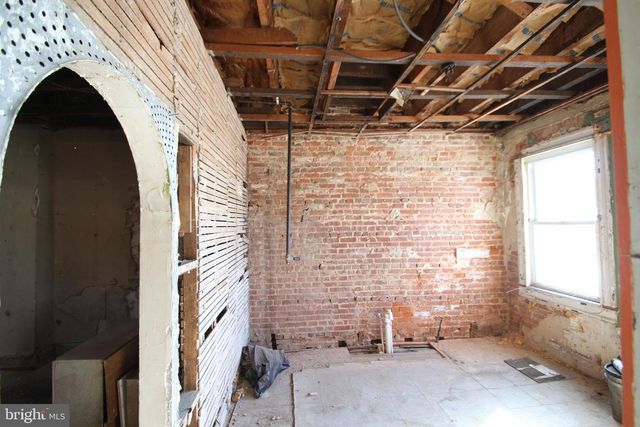 4009 FREDERICK AVE, Baltimore, MD 21229