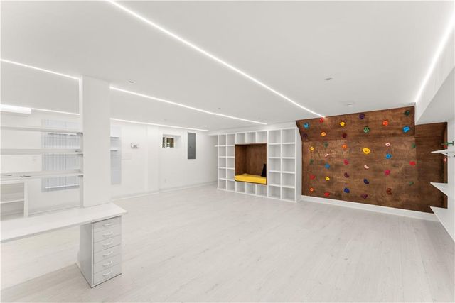 1495 spalding Drive, Sandy Springs, GA 30350